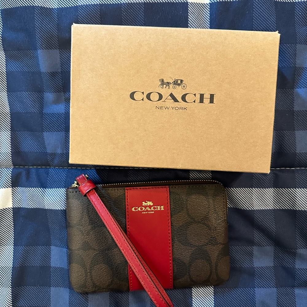 Coach wristlet - Picture 5 of 5